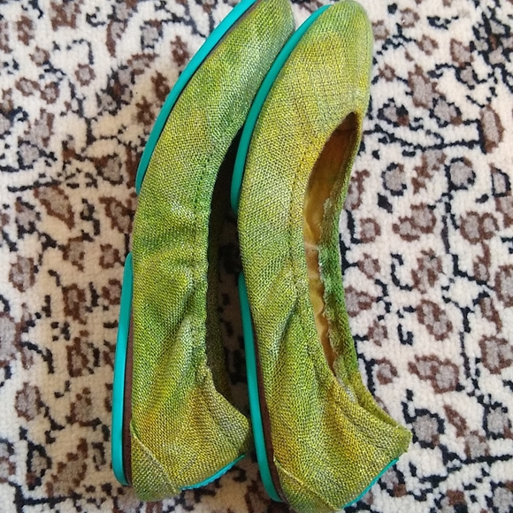 Custom green/yellow vegan Tieks, size 7 - Picture 7 of 8